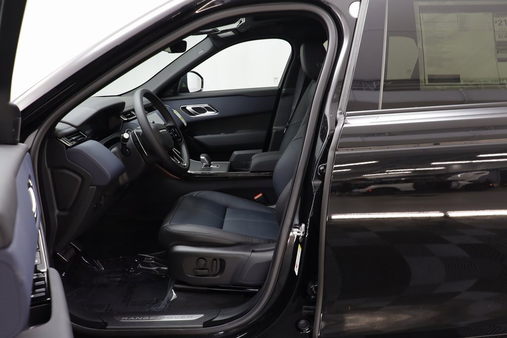New 2026 Land Rover Range Rover Velar Dynamic SE image 6