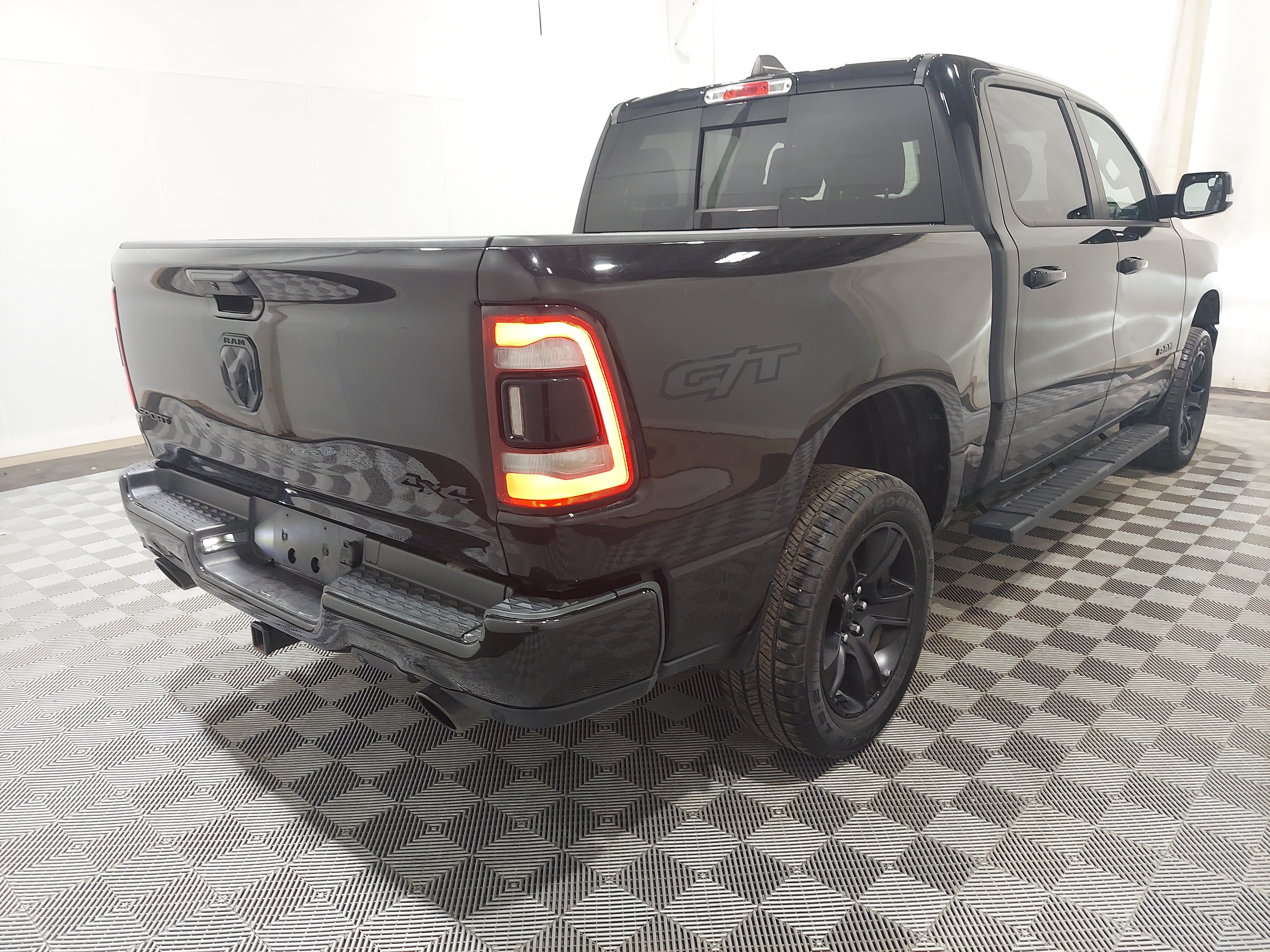 Used 2022 RAM 1500 Sport w/ G/T Package AWD/4WD image 3