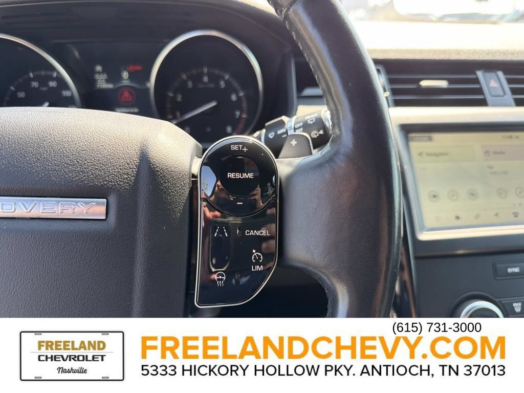 Used 2020 Land Rover Discovery SE AWD/4WD image 26