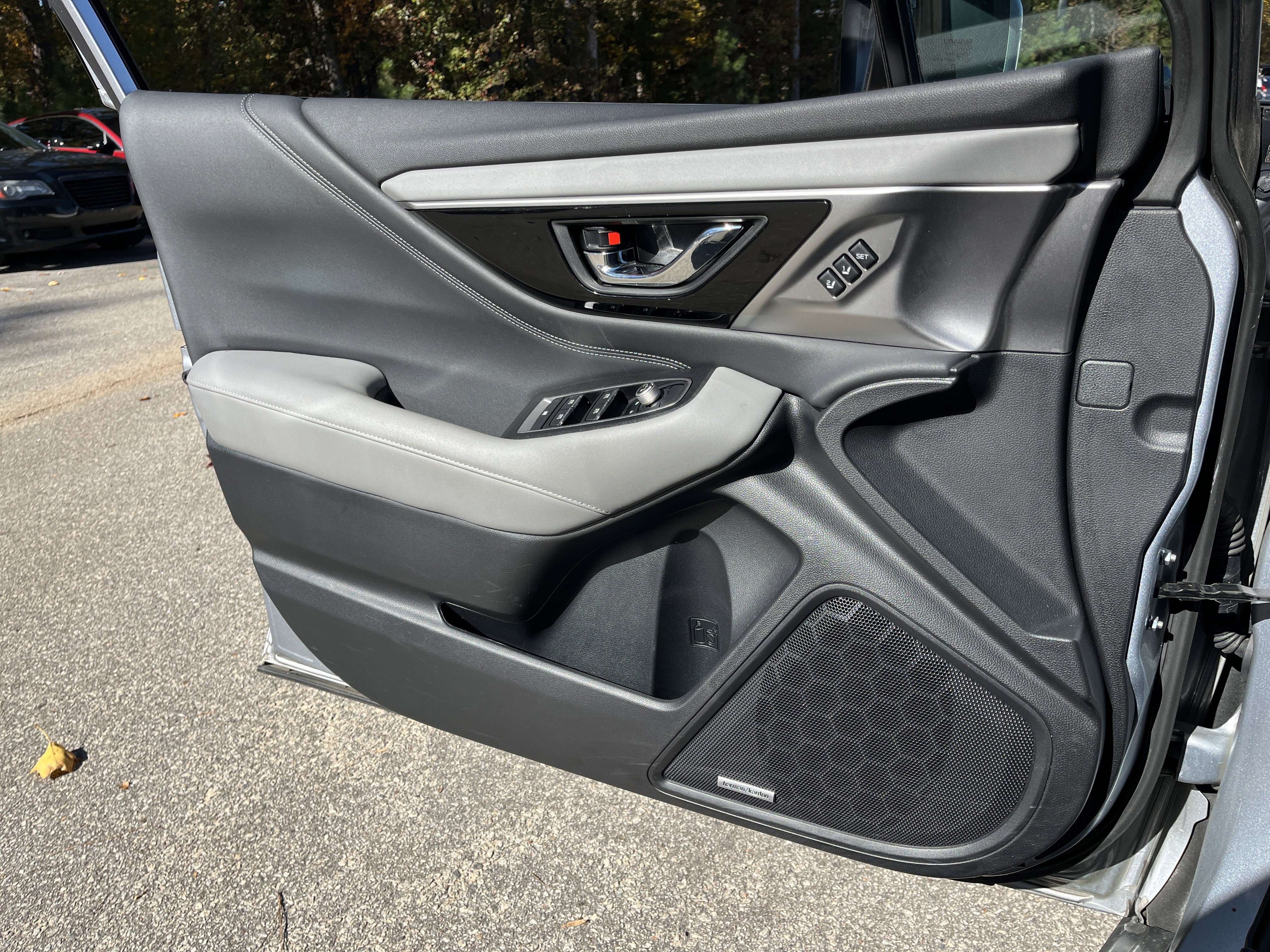 Used 2022 Subaru Outback Limited image 16