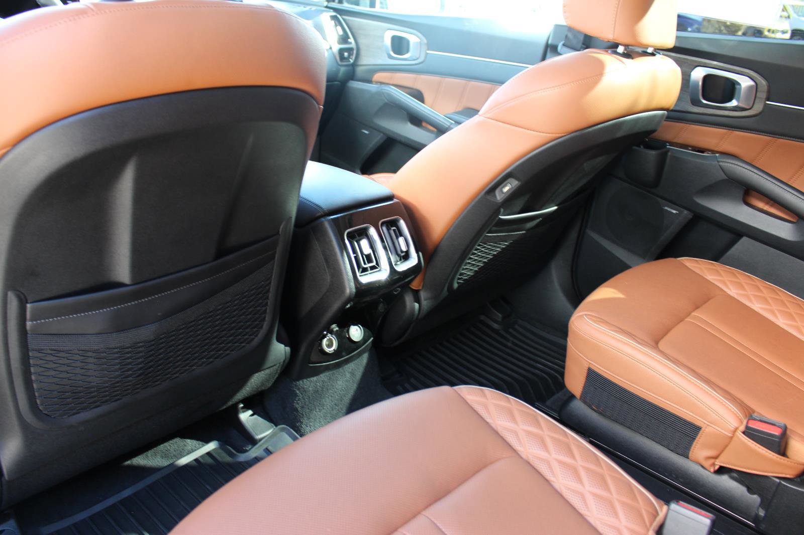 Used 2022 Kia Sorento SX Prestige w/ Rust Color Package image 31
