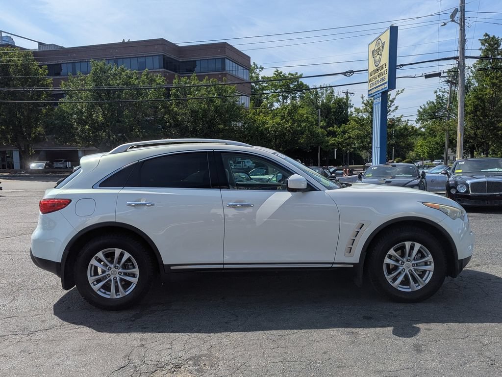 Used 2010 INFINITI FX35 AWD w/ Navigation Pkg image 6