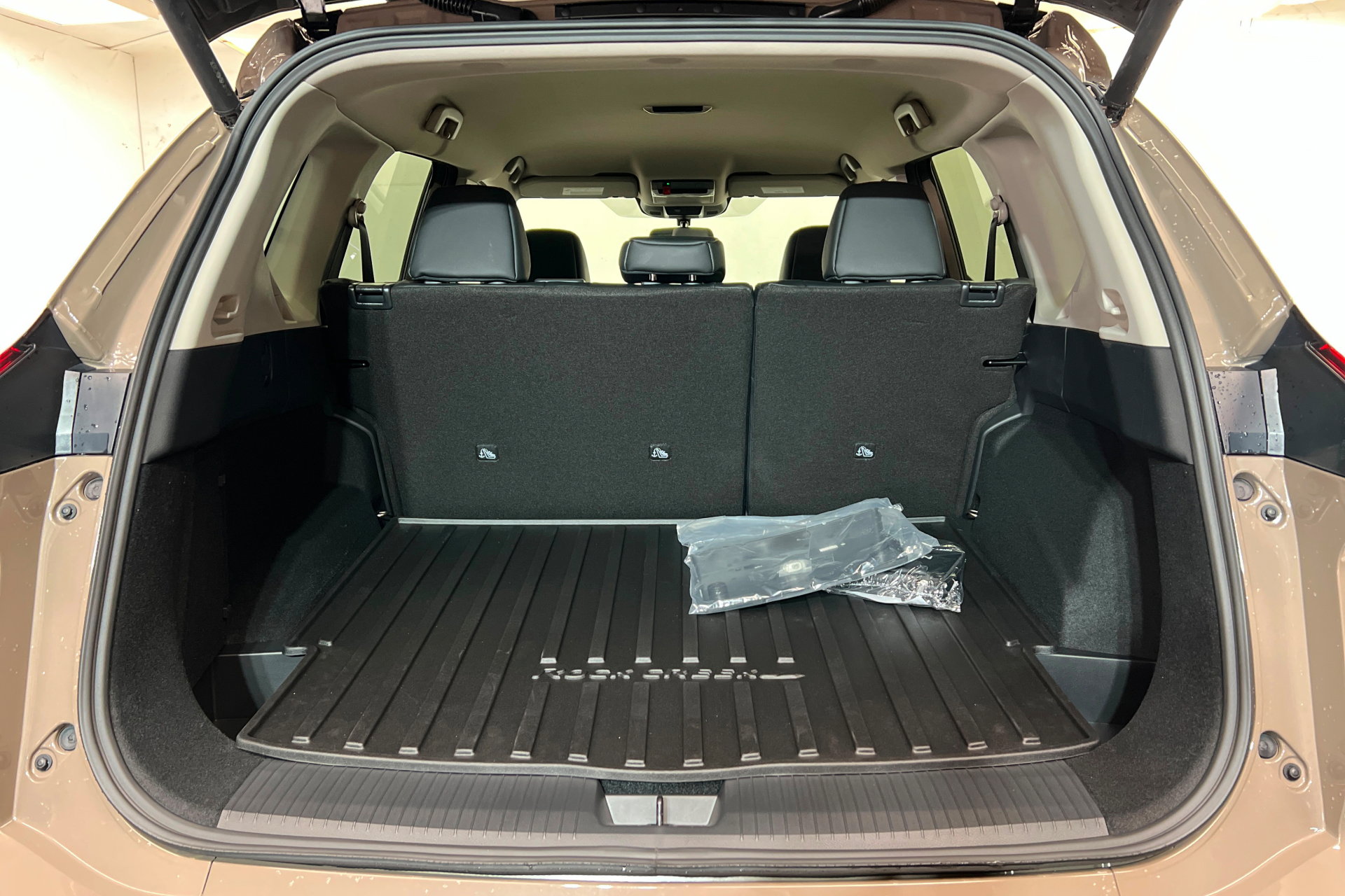 New 2026 Nissan Rogue Rock Creek image 22