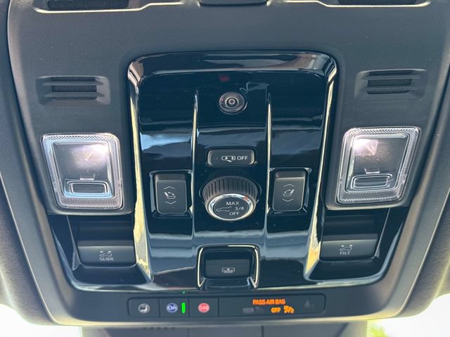 New 2026 Cadillac Escalade Platinum Sport w/ LPO, ONYX Package AWD/4WD image 25