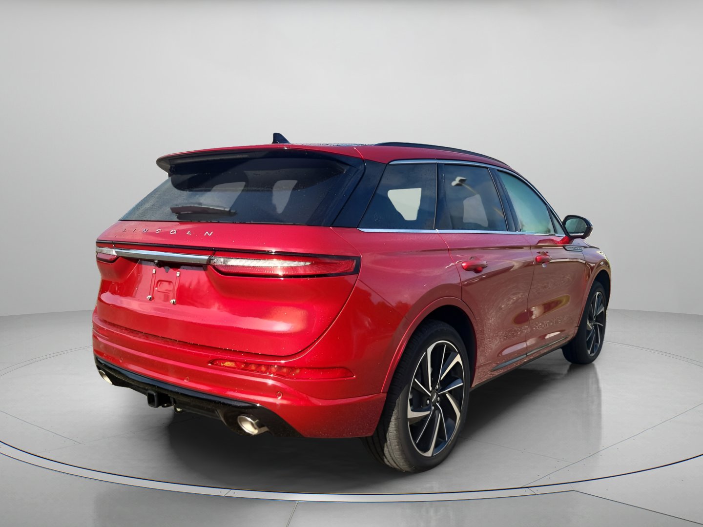 Used 2025 Lincoln Corsair Grand Touring w/ Equipment Group 302A image 3