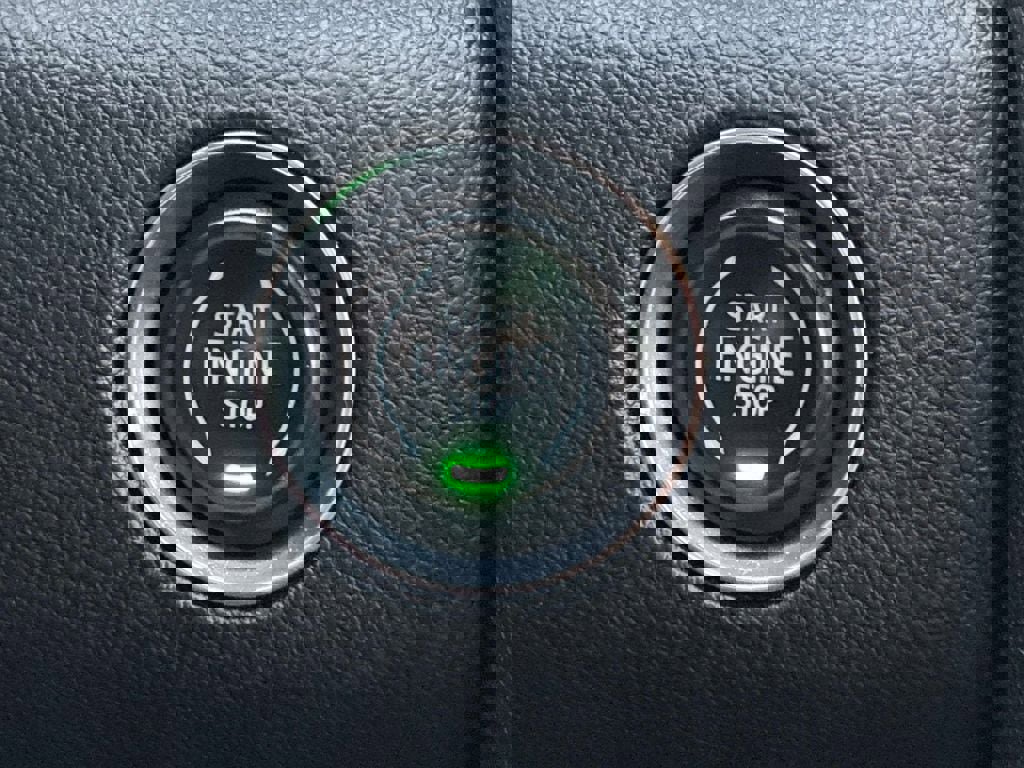 Used 2025 GMC Acadia Elevation image 32