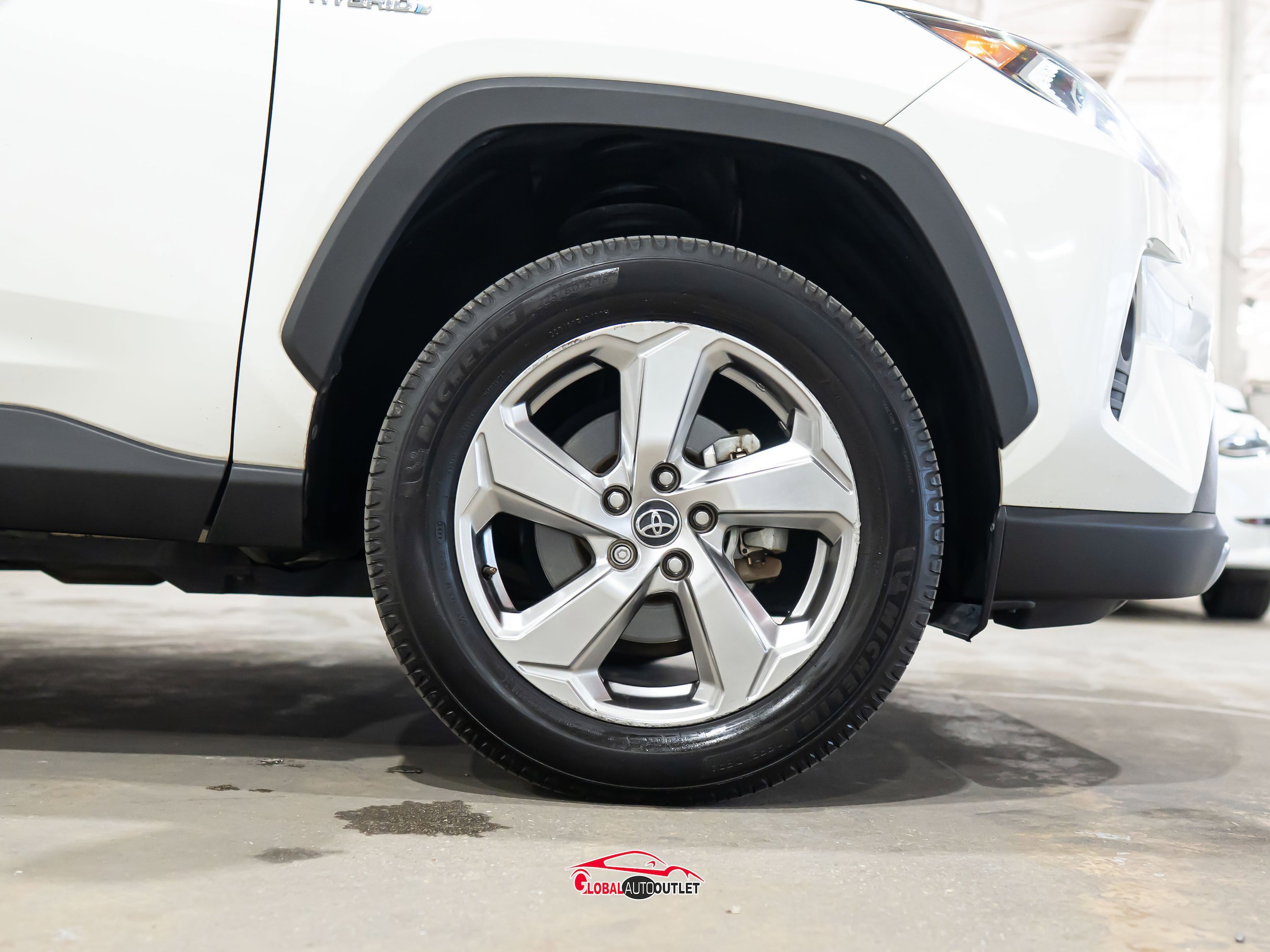 Used 2020 Toyota RAV4 Limited AWD/4WD image 9