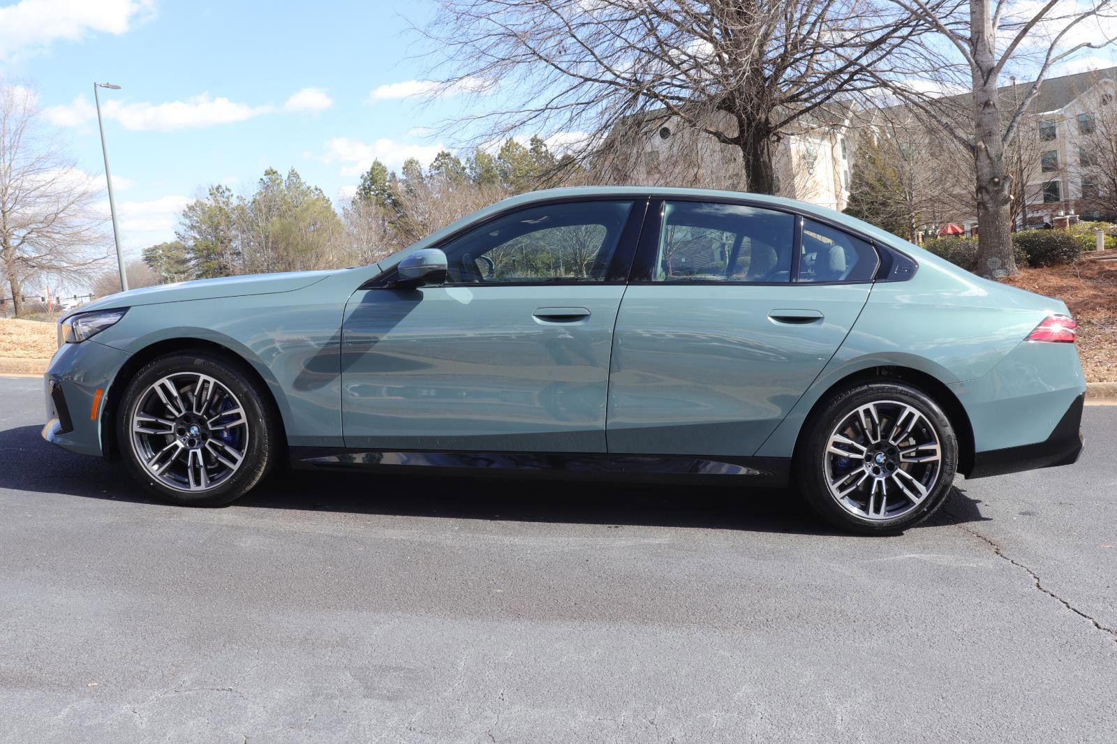 Used 2025 BMW 530i 530i w/ M Sport Package image 5