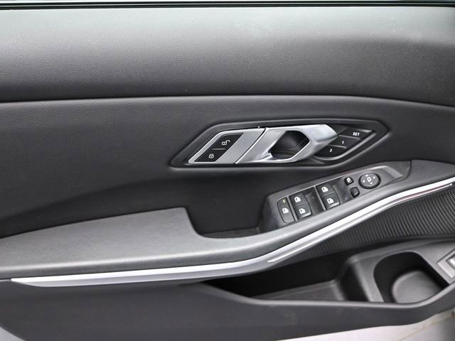 Used 2023 BMW 330i Sedan image 16