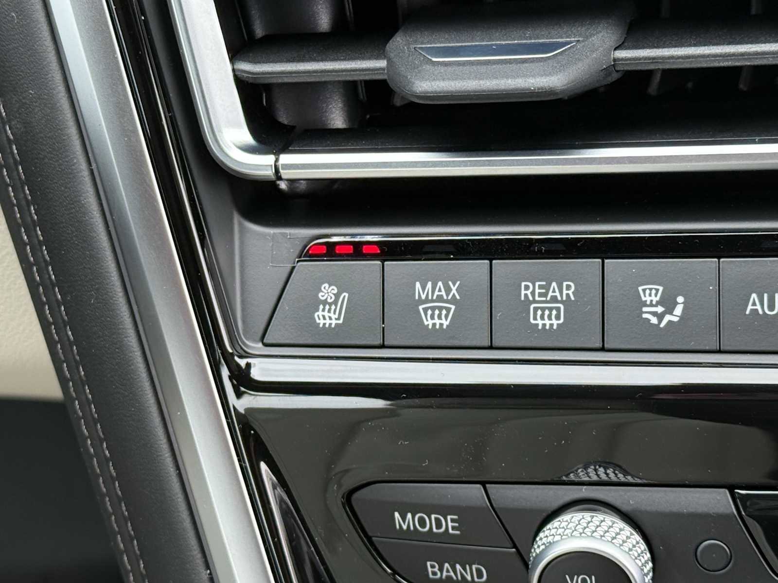 New 2026 BMW M850i xDrive Convertible image 29