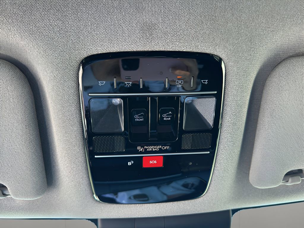 Used 2024 Hyundai Santa Fe Limited image 25