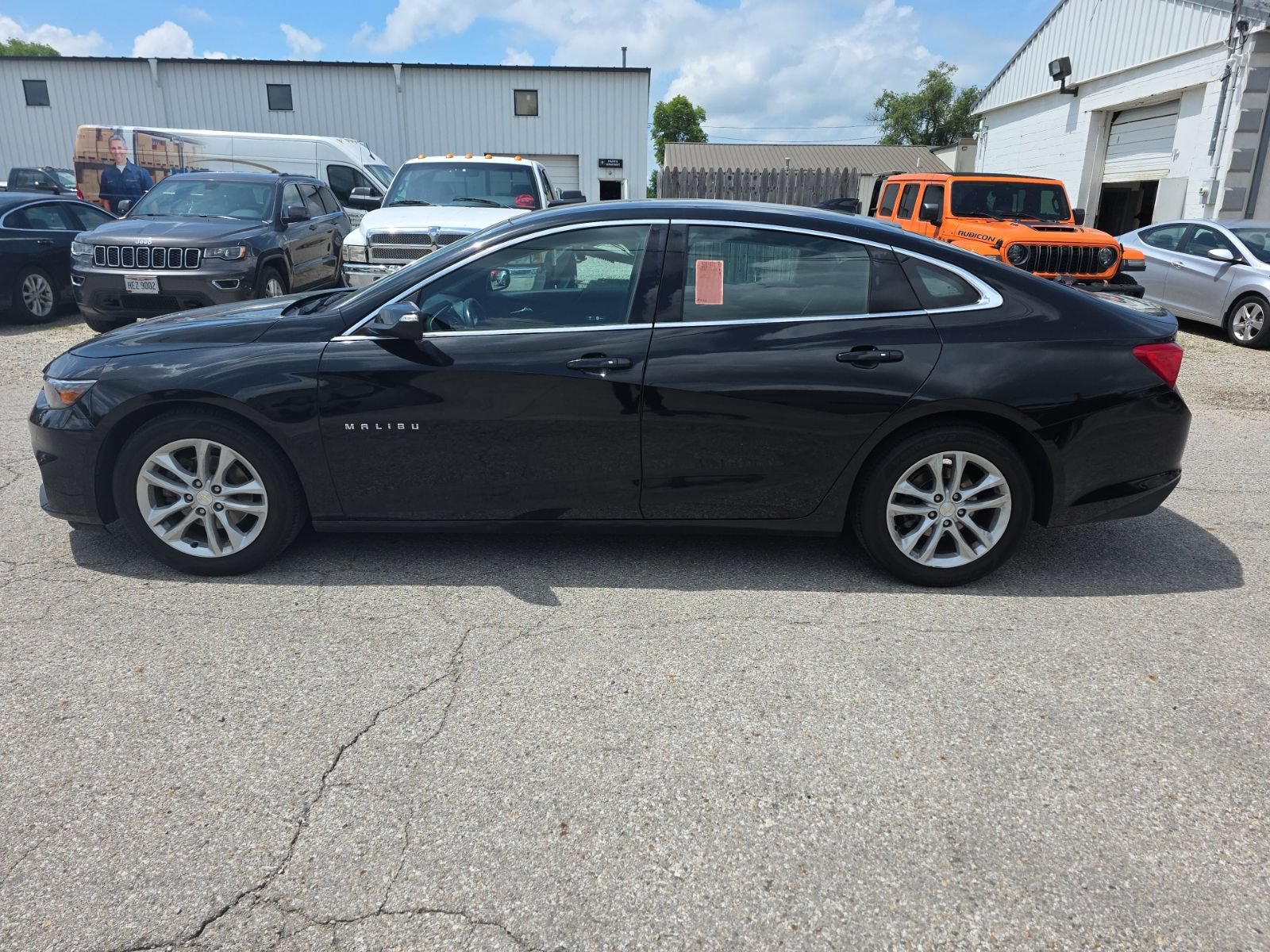 Used 2018 Chevrolet Malibu LT FWD image 8
