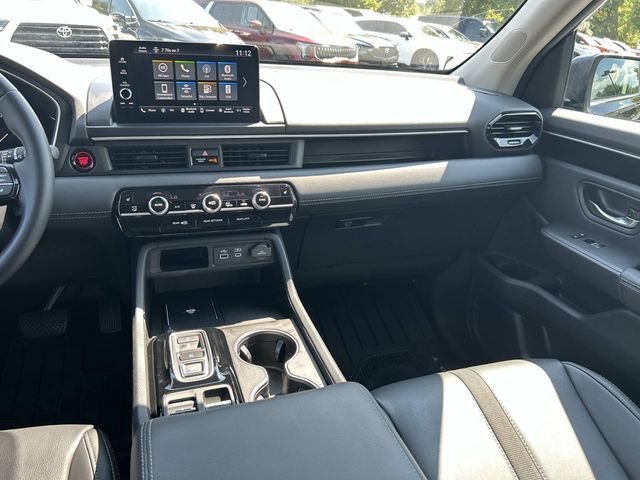 Used 2025 Honda Pilot EX-L image 18