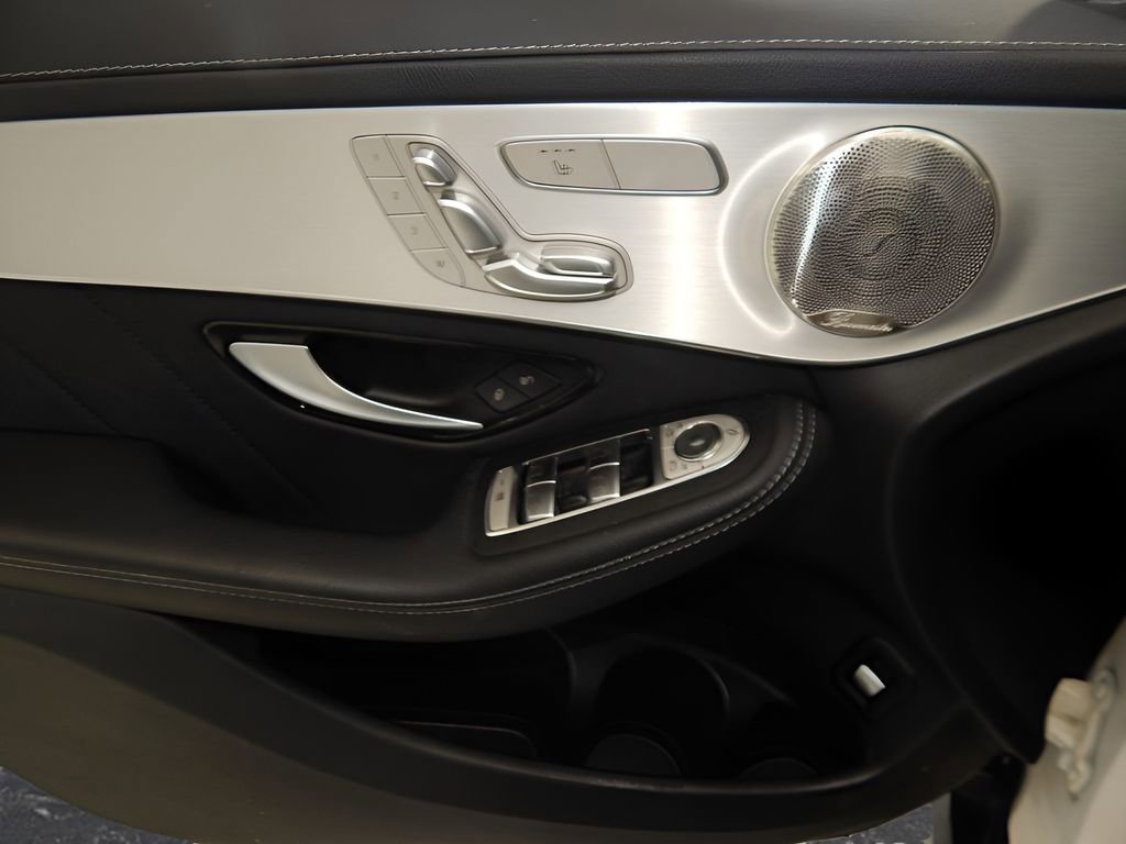 Used 2022 Mercedes-Benz GLC 300 4MATIC Coupe image 11