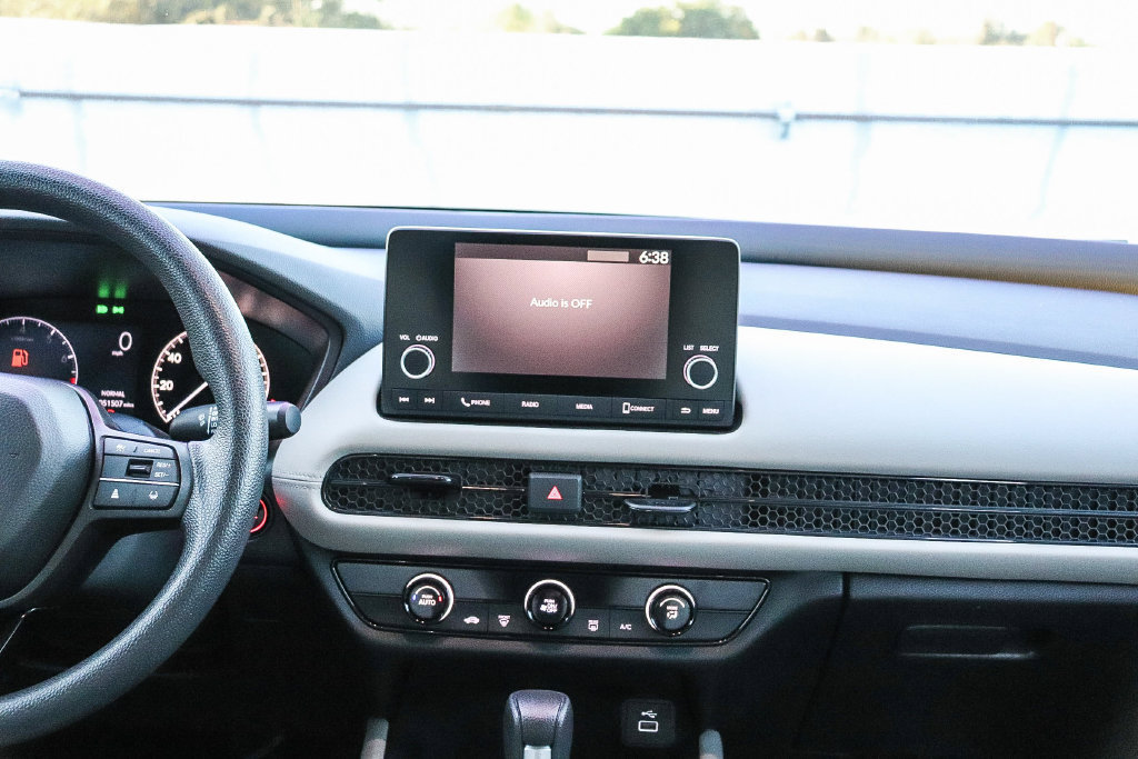 Used 2024 Honda HR-V LX image 15