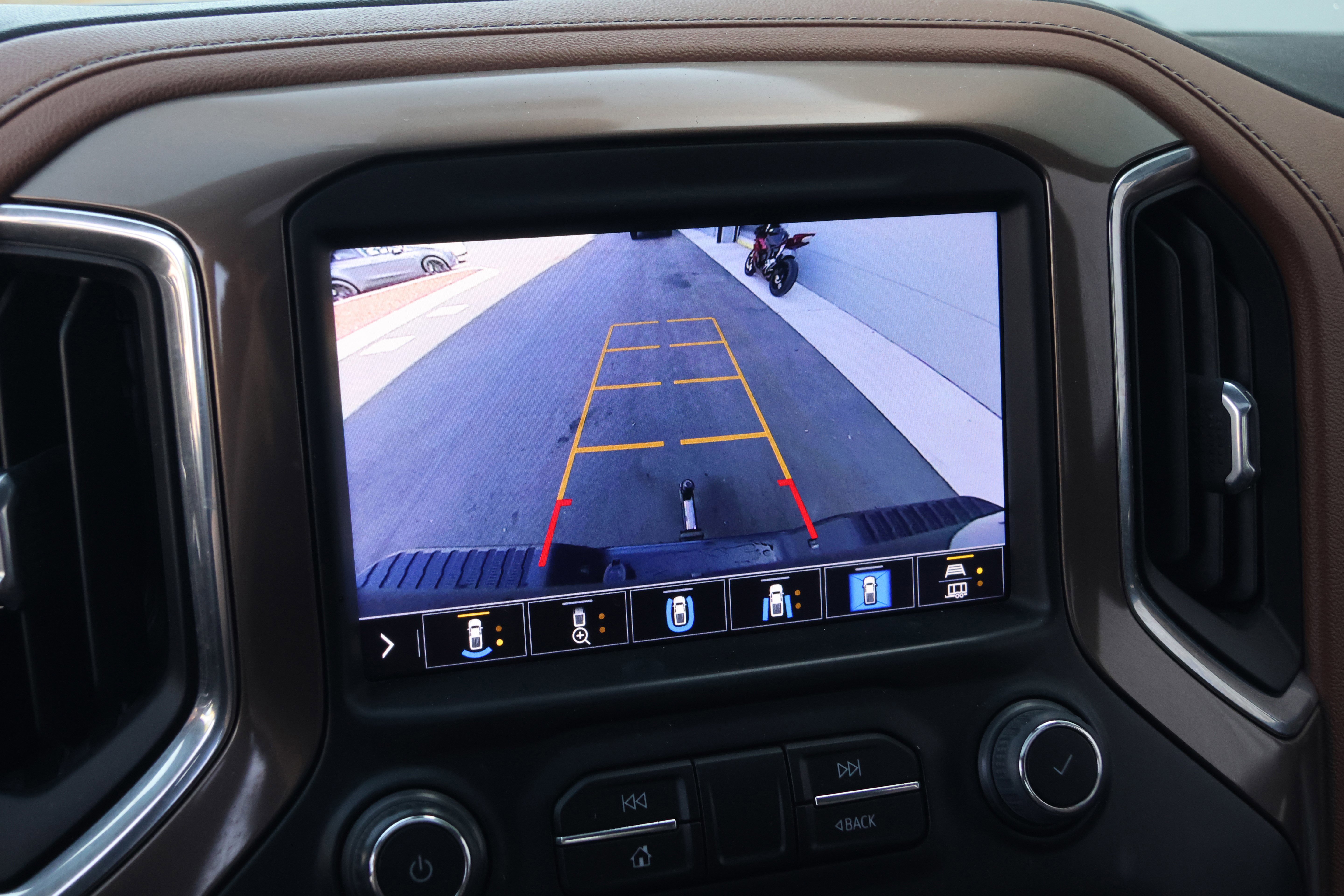 Used 2023 Chevrolet Silverado 2500 High Country w/ Z71 Off-Road Package AWD/4WD image 29