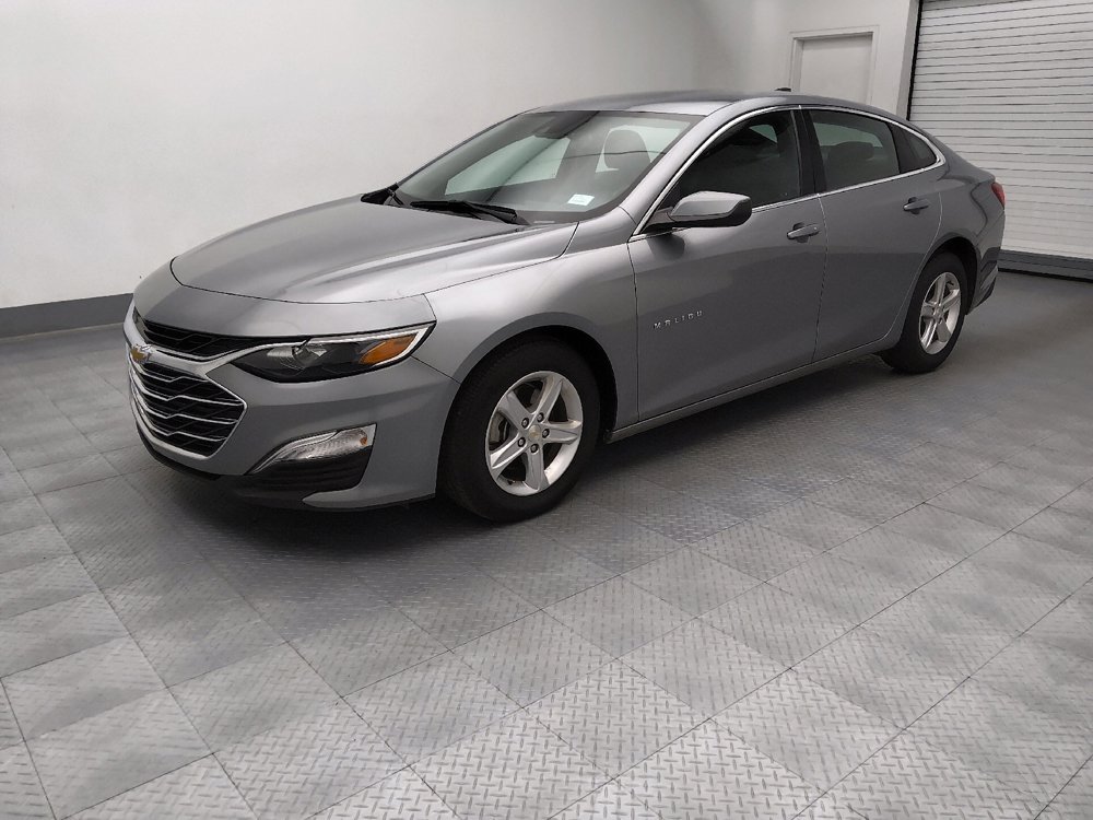 Used 2025 Chevrolet Malibu LS FWD image 2