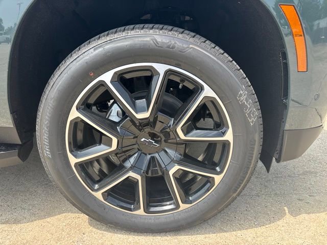 New 2026 Chevrolet Suburban RST w/ Comfort Package RWD image 12