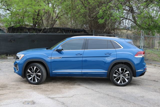 Used 2025 Volkswagen Atlas Cross Sport SEL Premium R-Line image 2
