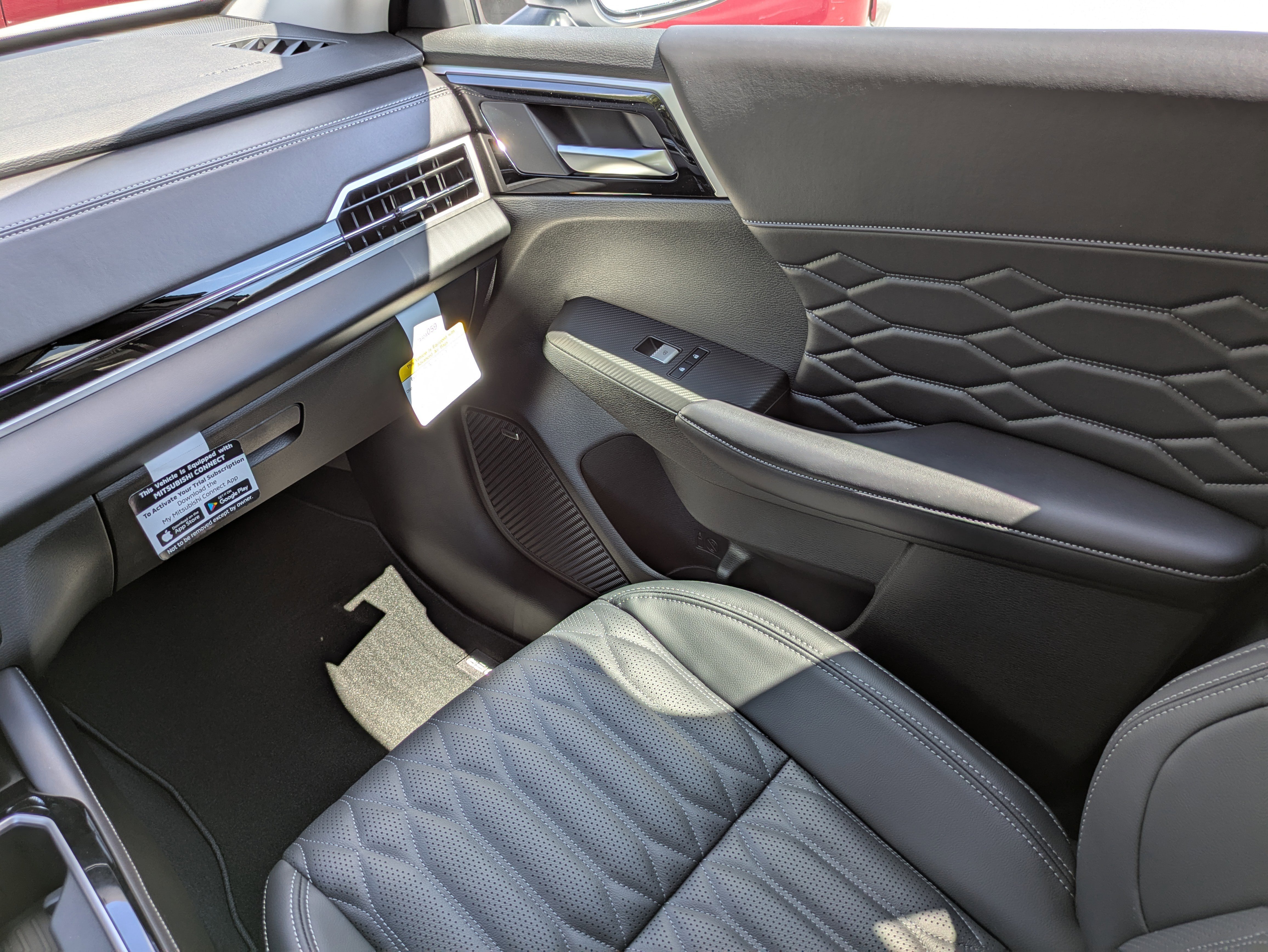 New 2025 Mitsubishi Outlander SEL image 16
