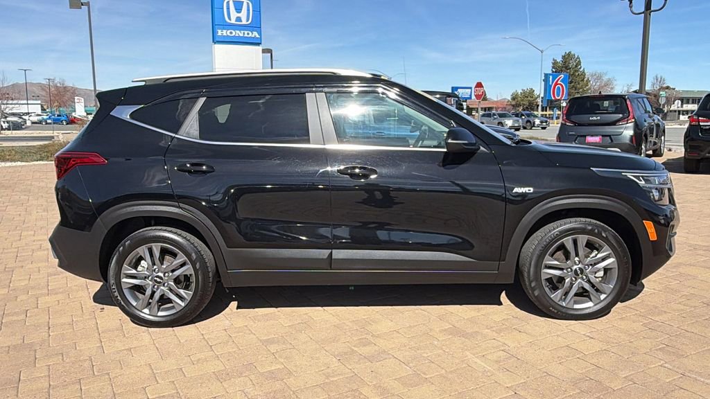 Used 2022 Kia Seltos S image 2