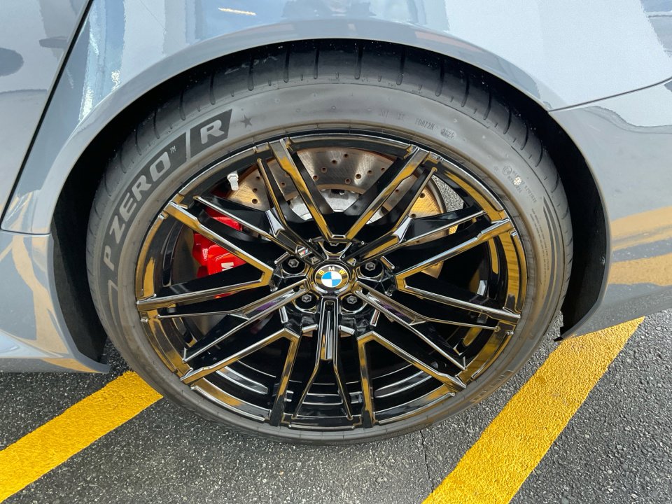 Used 2026 BMW M5 w/ Executive Package image 22