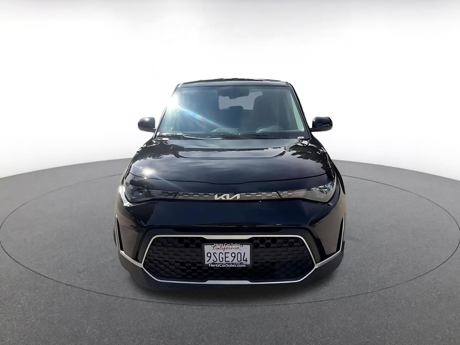 Used 2025 Kia Soul LX w/ LX Technology Package image 4