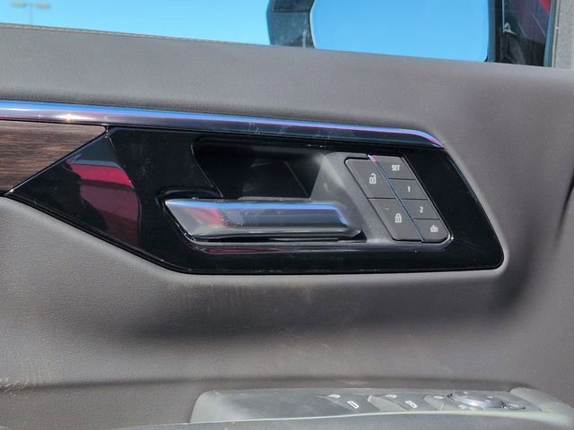 New 2026 Chevrolet Suburban Premier w/ Sun And Tow Package image 21