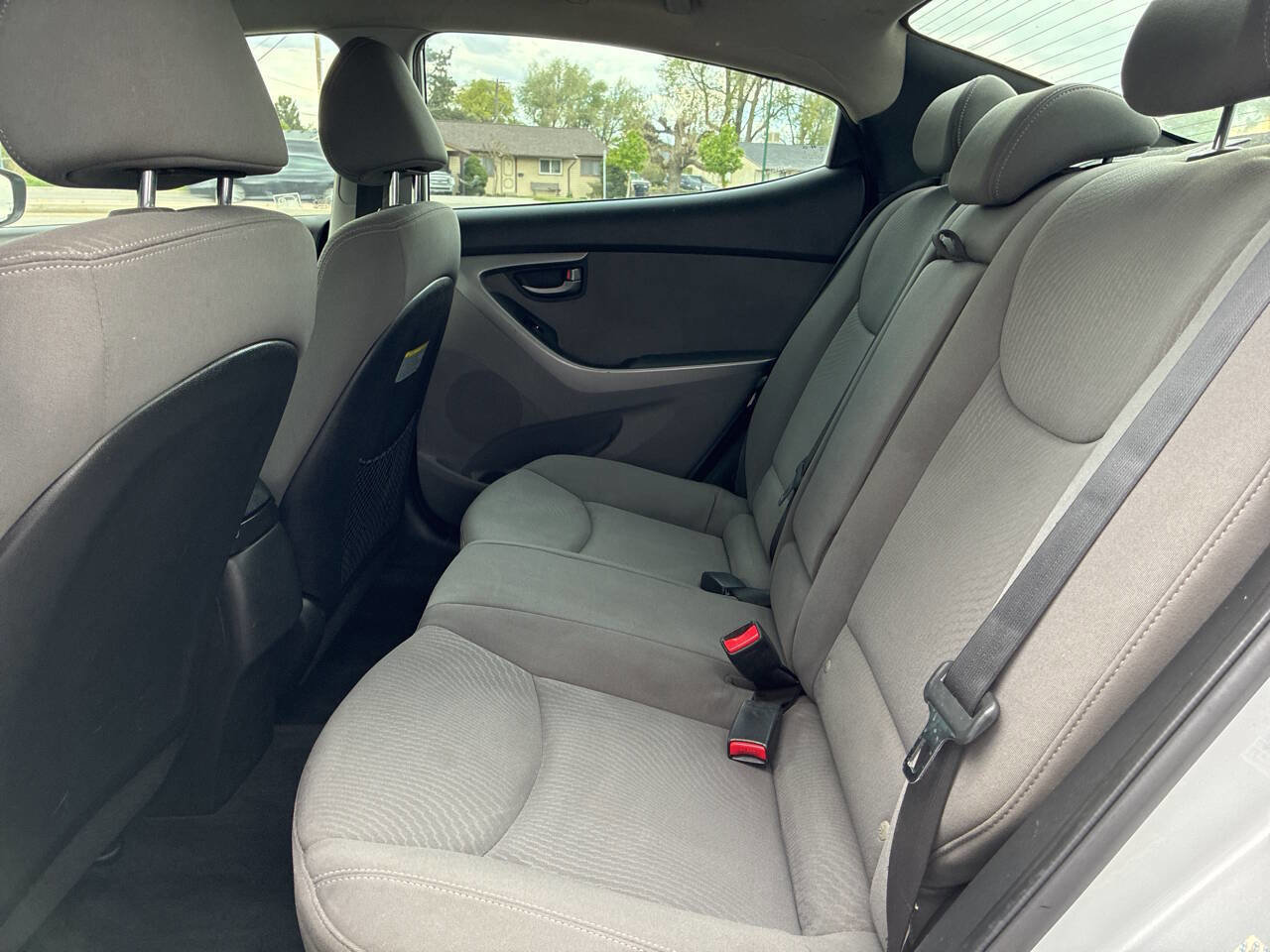 Used 2015 Hyundai Elantra SE w/ Option Group 02 FWD image 10