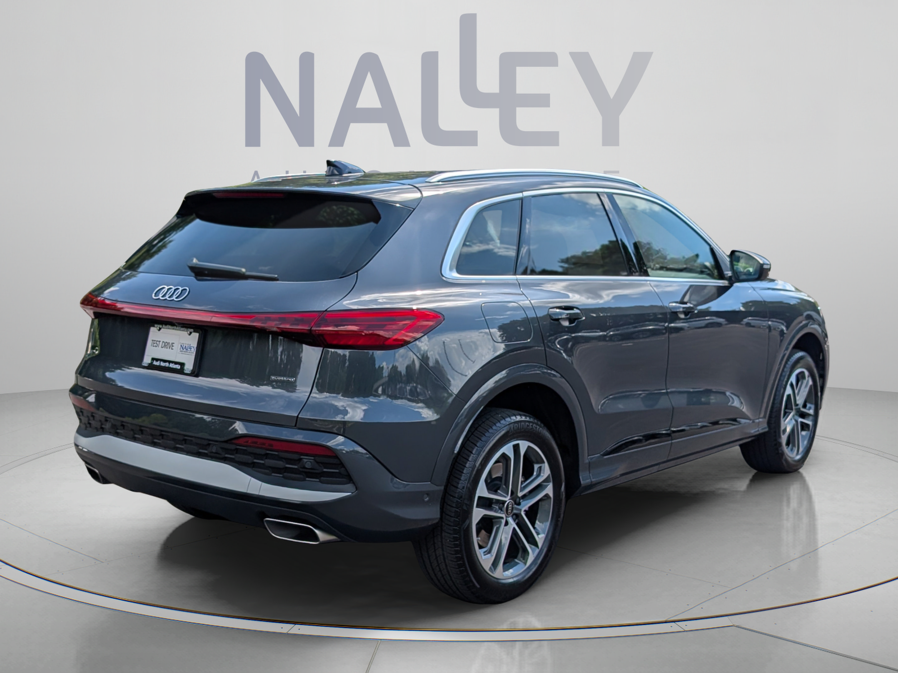 Used 2025 Audi Q5 Premium w/ Convenience Package AWD/4WD image 5