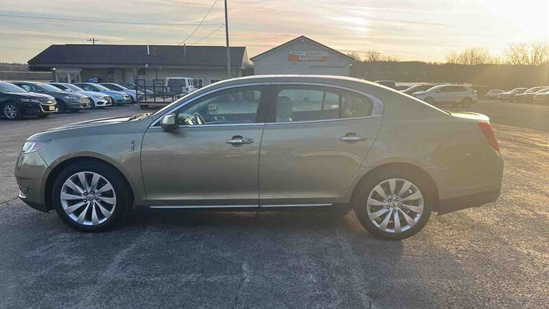 Used 2013 Lincoln MKS Base 4dr Sedan image 3