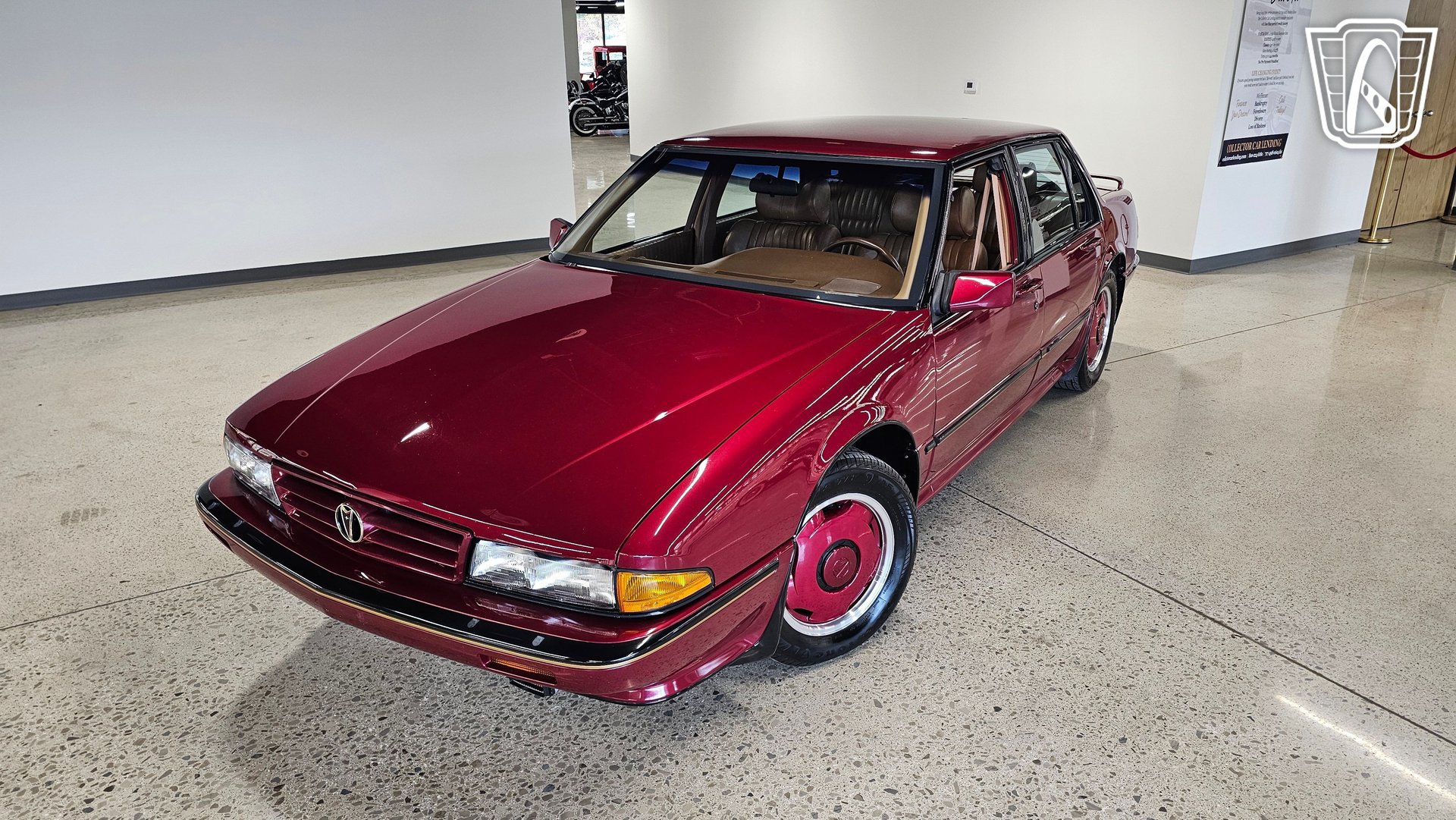 Used 1989 Pontiac Bonneville SSE FWD image 22