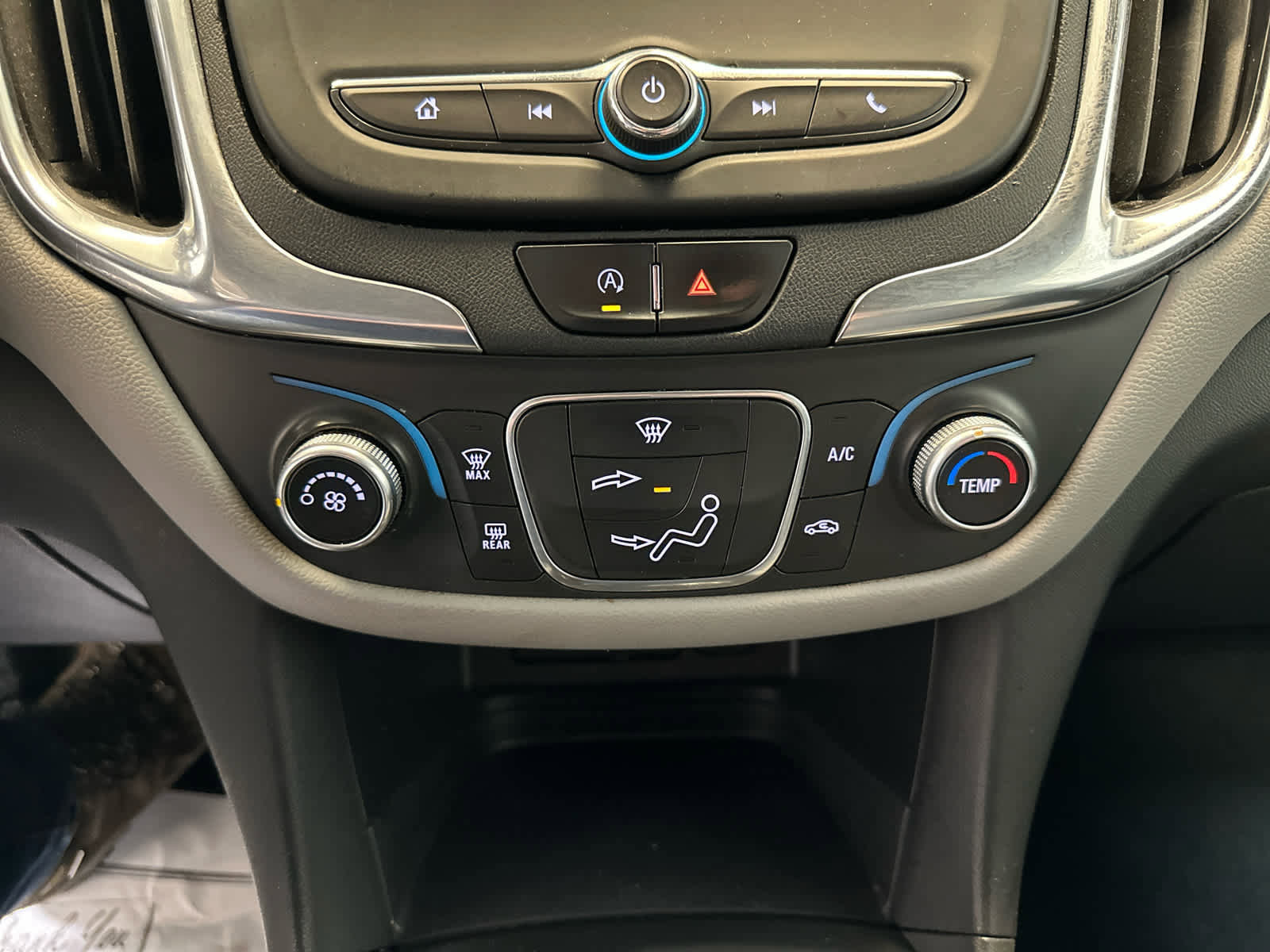 Used 2022 Chevrolet Equinox LS w/ LS Convenience Package image 17