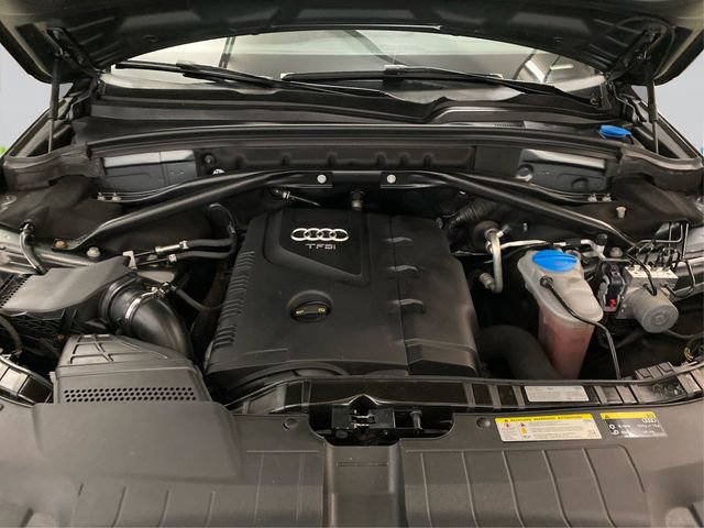 Used 2016 Audi Q5 2.0T Premium Plus w/ Technology Package image 12