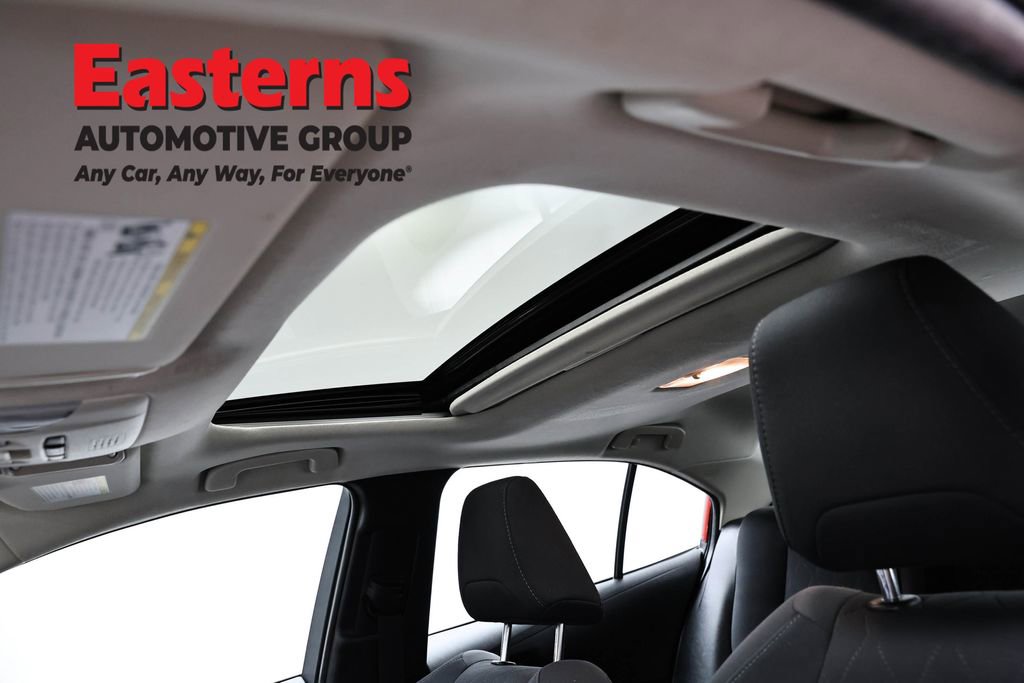 Used 2020 Toyota Corolla LE w/ LE Premium Package FWD image 34