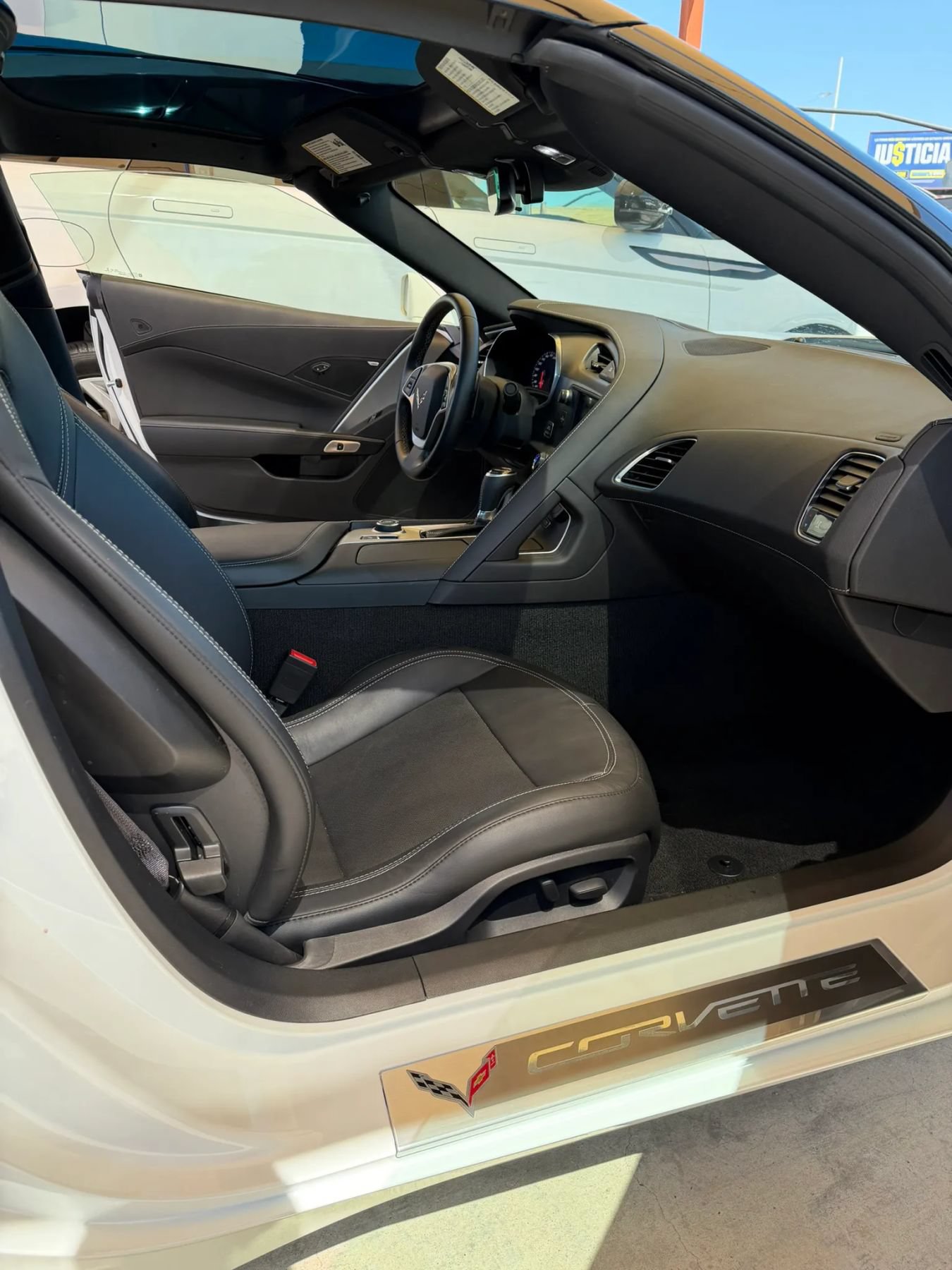 Used 2015 Chevrolet Corvette Stingray Coupe RWD image 10