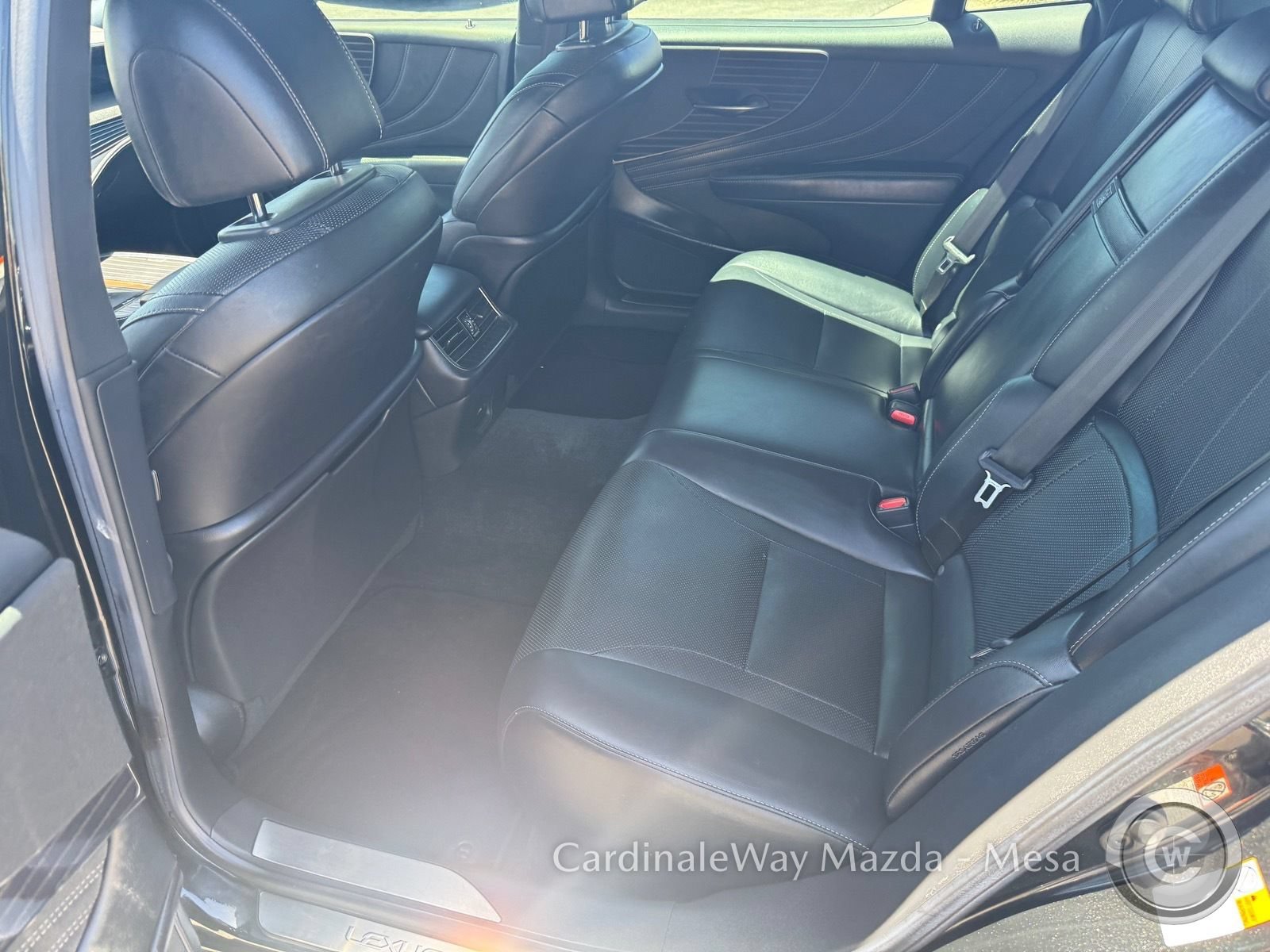 Used 2019 Lexus LS 500 w/ Accessory Package (Z1) RWD image 13