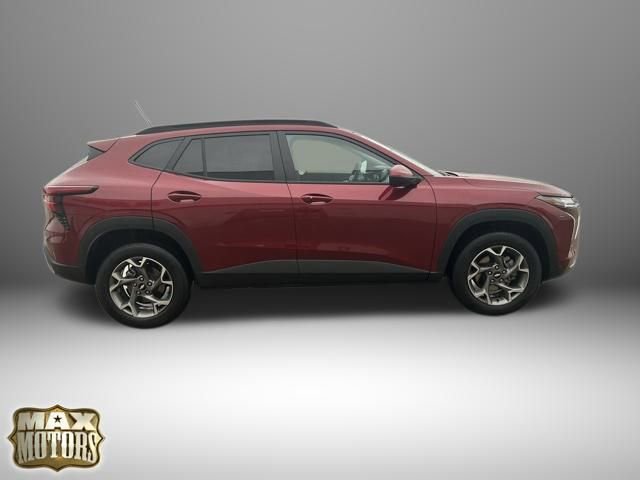 Used 2025 Chevrolet Trax LT w/ LT Convenience Package image 9