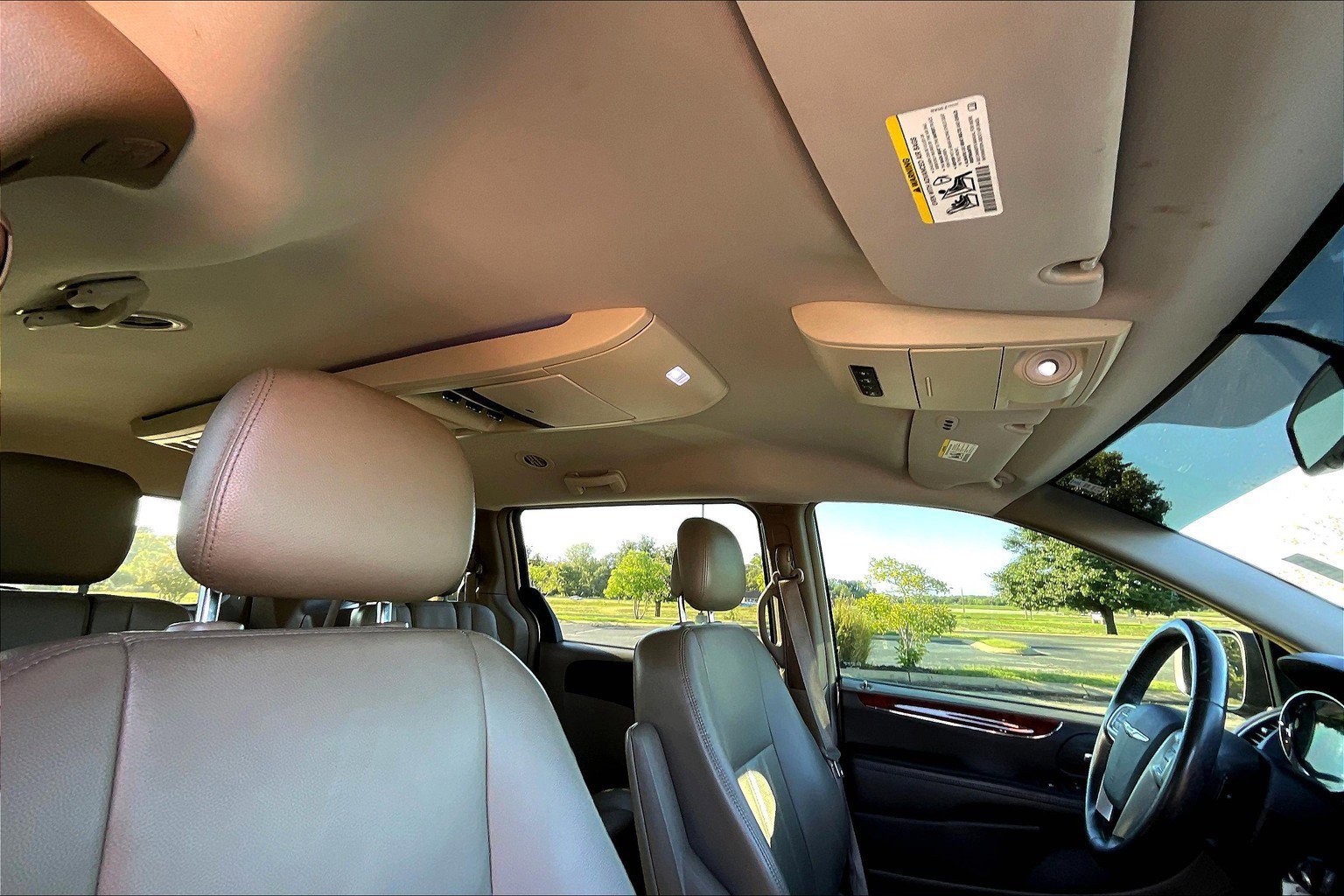 Used 2012 Chrysler Town & Country Touring w/ Entertainment Group #1 image 13