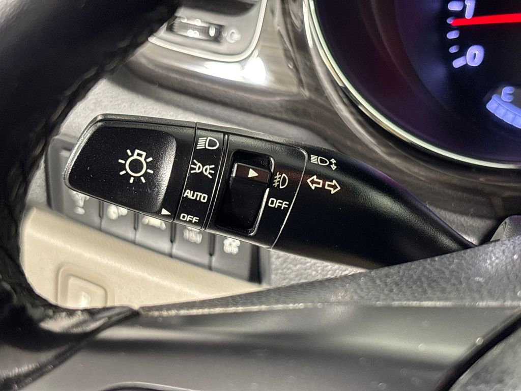 Used 2020 Kia Sedona EX w/ EX Premium Package image 25