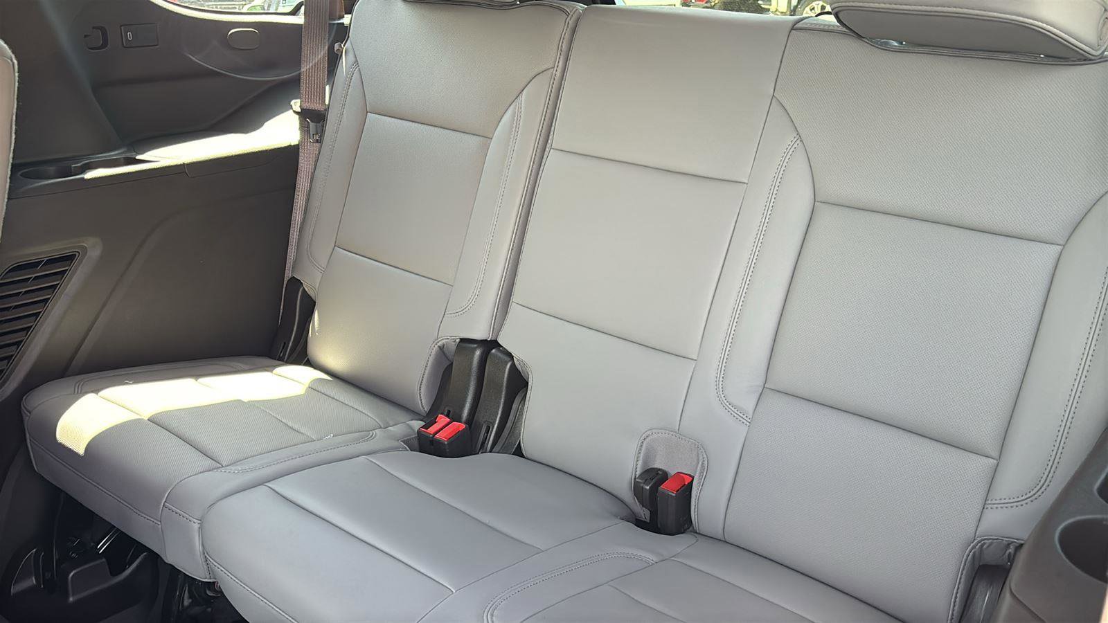 New 2026 GMC Yukon Elevation RWD image 17