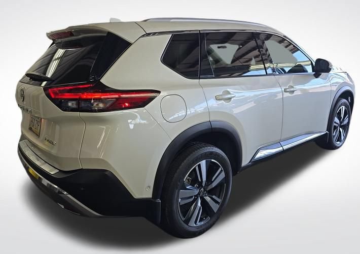 Used 2023 Nissan Rogue Platinum w/ Platinum Premium Package FWD image 4