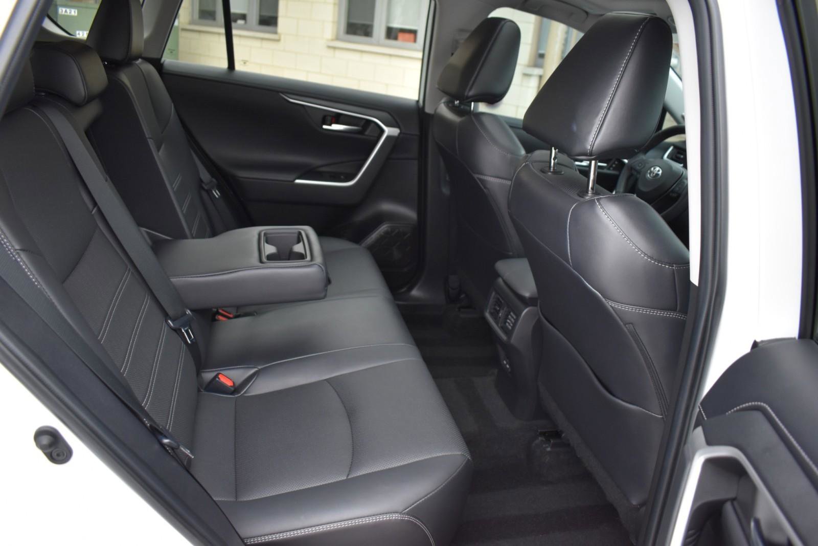 Used 2023 Toyota RAV4 Limited image 39