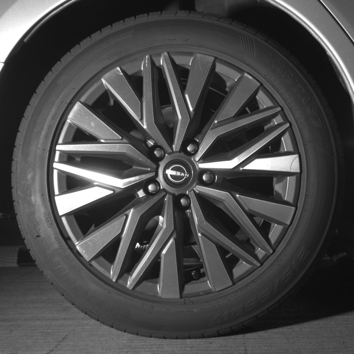 Used 2024 Nissan Altima 2.5 SV image 15