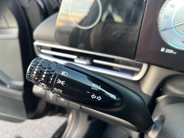 Used 2024 Hyundai Elantra SEL w/ Convenience Package image 14