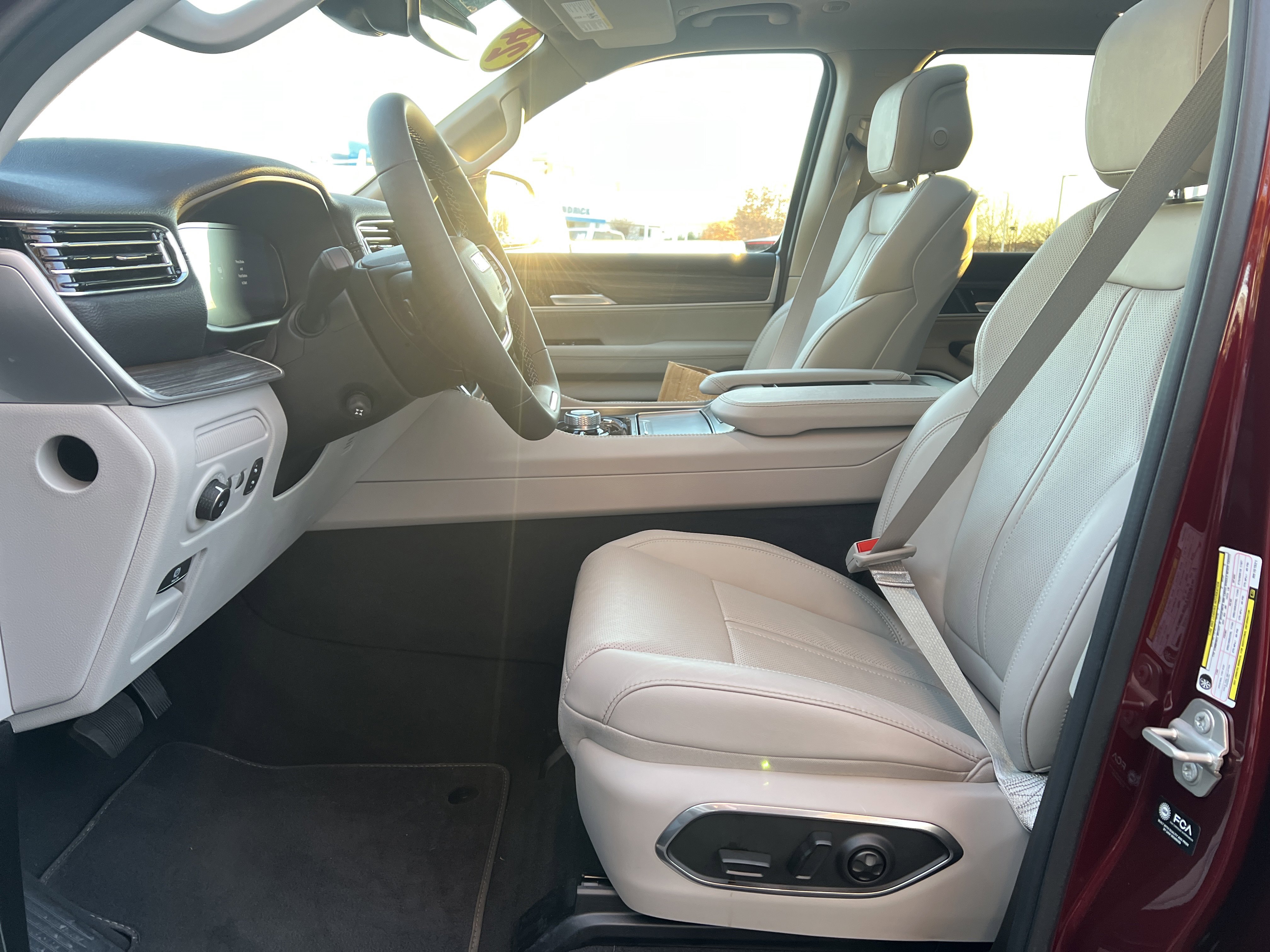 Used 2024 Jeep Wagoneer Series II w/ Premium Group I image 24