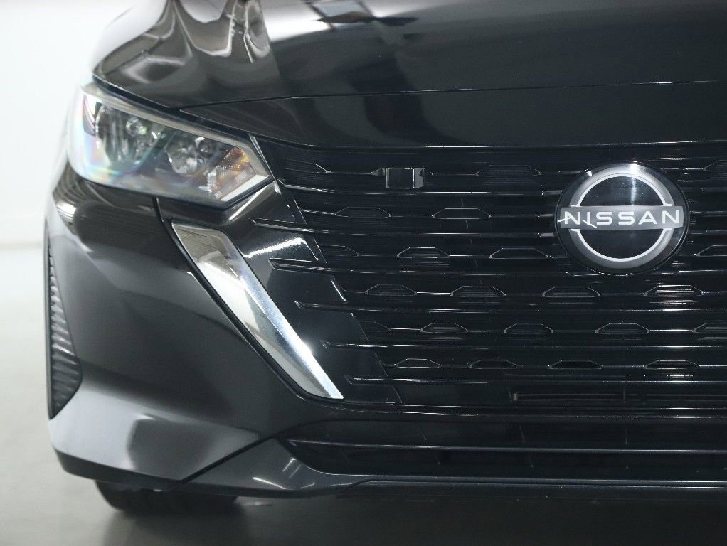 Used 2024 Nissan Sentra SV FWD image 6