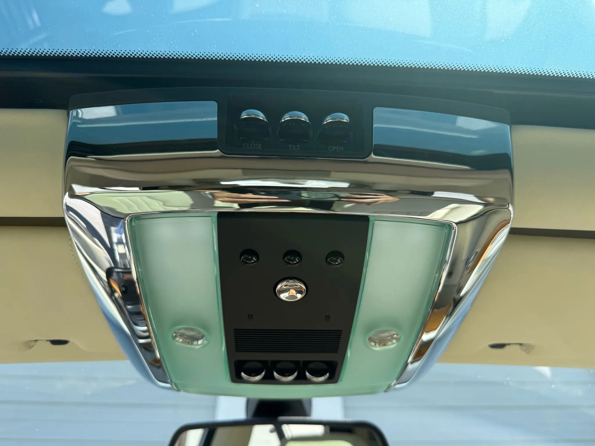 Used 2011 Rolls-Royce Phantom Sedan image 24