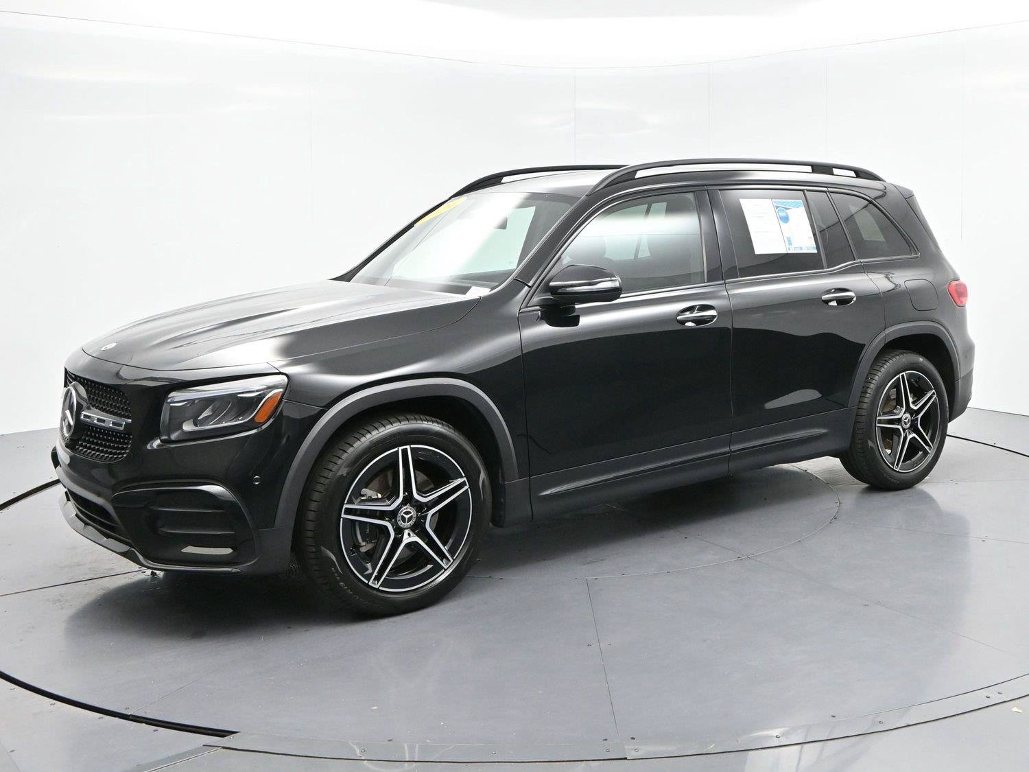 Used 2024 Mercedes-Benz GLB 250 image 3