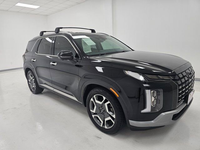 Used 2023 Hyundai Palisade Limited image 2